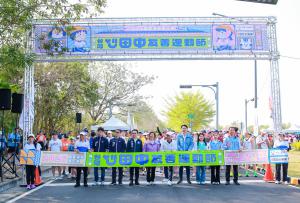 115.03.15 �ߥФ��͵��B�ʸ`���x�n�� 2,500�H���E�Ф��@�ɹB�ʼֽ�